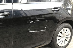 متى يجب إعادة طلاء السيارة بعد الخدوش